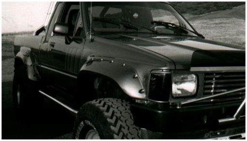 Picture of Bushwacker 84 - 88 Toyota Cutout Style Flares 2pc Compatible w Domestic or Import Bed - Black