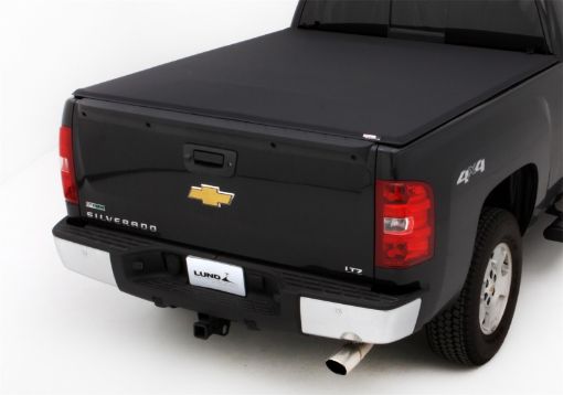 Picture of Lund 99 - 07 Chevy Silverado 1500 (6.5ft. Bed) Genesis Elite Tri - Fold Tonneau Cover - Black