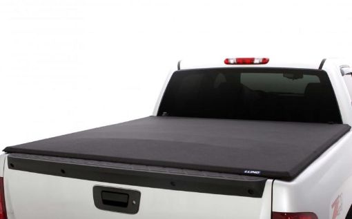 Picture of Lund 82 - 11 Ford Ranger (6ft. Bed) Genesis Elite Roll Up Tonneau Cover - Black
