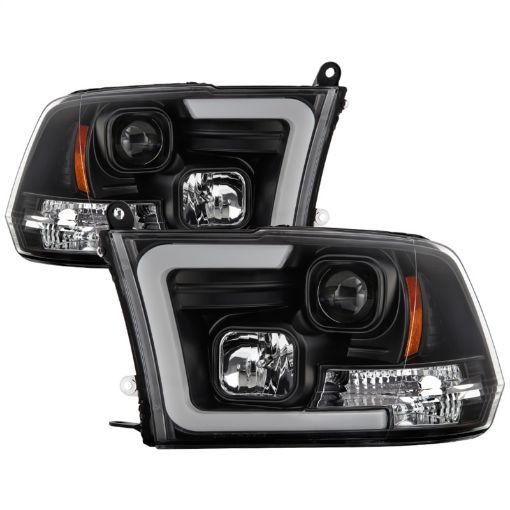 Picture of Spyder 09 - 16 Dodge Ram 1500 Ver 2 Proj Headlight - Light Bar Turn Signal - Blk - PRO - YD - DR09V2 - SB - BK