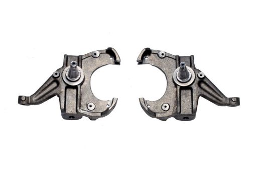 Picture of MaxTrac 73 - 87 Chevrolet C10 2WD 2.5in Front Lowering Spindles (1.00in Rotors)