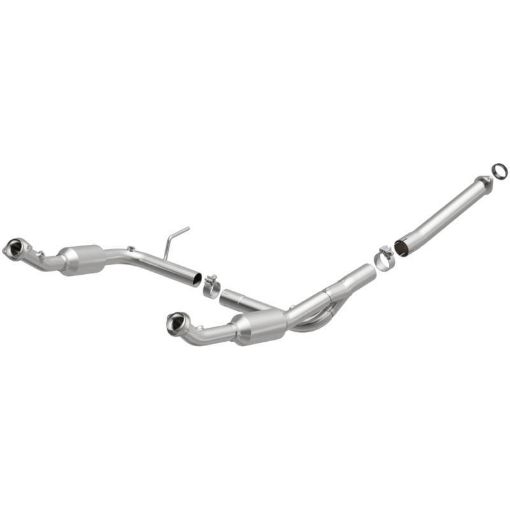 Picture of MagnaFlow Conv Direct Fit OEM 2004 - 2005 Ford ExplorerMercury Mountaineer Underbody
