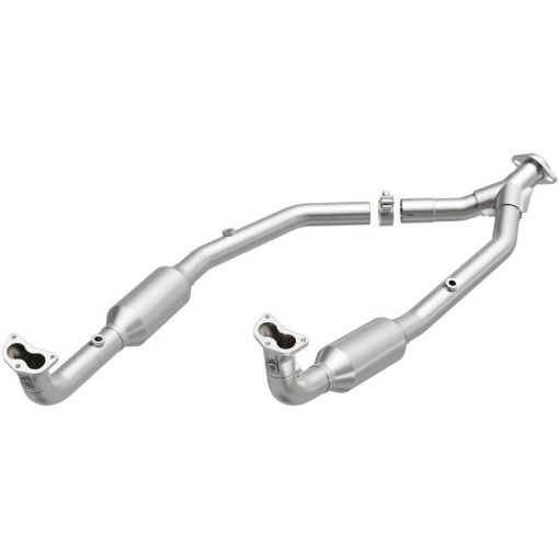 Picture of MagnaFlow Conv Direct Fit OEM 2003 Land Rover Discovery Underbody