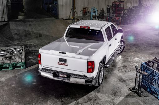 Picture of UnderCover 19 - 20 GMC Sierra 1500 (w MultiPro TG) 6.5ft Elite LX Bed Cover - Summit White