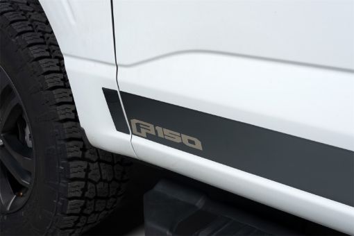 Picture of Putco 2021 Ford F - 150 Super 6.5ft Short Box Ford Licensed Blk Platinum Rocker Panels (4.25in 12pc)