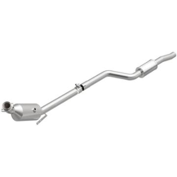 Picture of MagnaFlow 11 - 12 Mercedes - Benz C300 3.0L OEM Grade Direct Fit Catalytic Converter