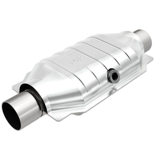 Picture of MagnaFlow Conv Universal 2.5 Midbed O2 CA OBDII Ul