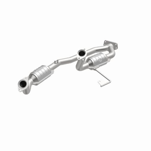Picture of MagnaFlow Conv DF 01 - 03 Windstar 3.8