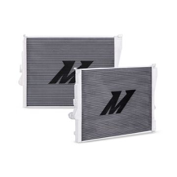 Picture of Mishimoto 99 - 06 BMW 323i323i328i330i w Auto Transmission Performance Aluminum Radiator