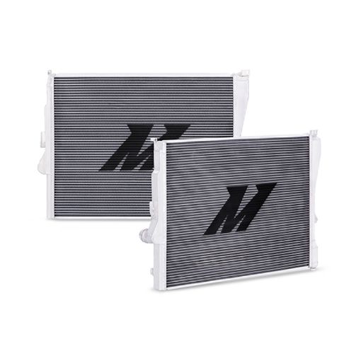 Picture of Mishimoto 99 - 06 BMW 323i323i328i330i w Auto Transmission Performance Aluminum Radiator