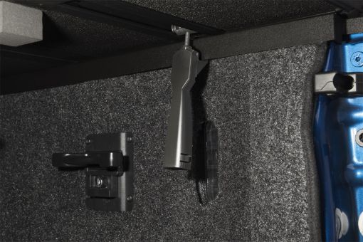 Picture of Extang 07 - 13 ChevyGMC SilvSierra (5ft 8in) wo Track System Solid Fold 2.0